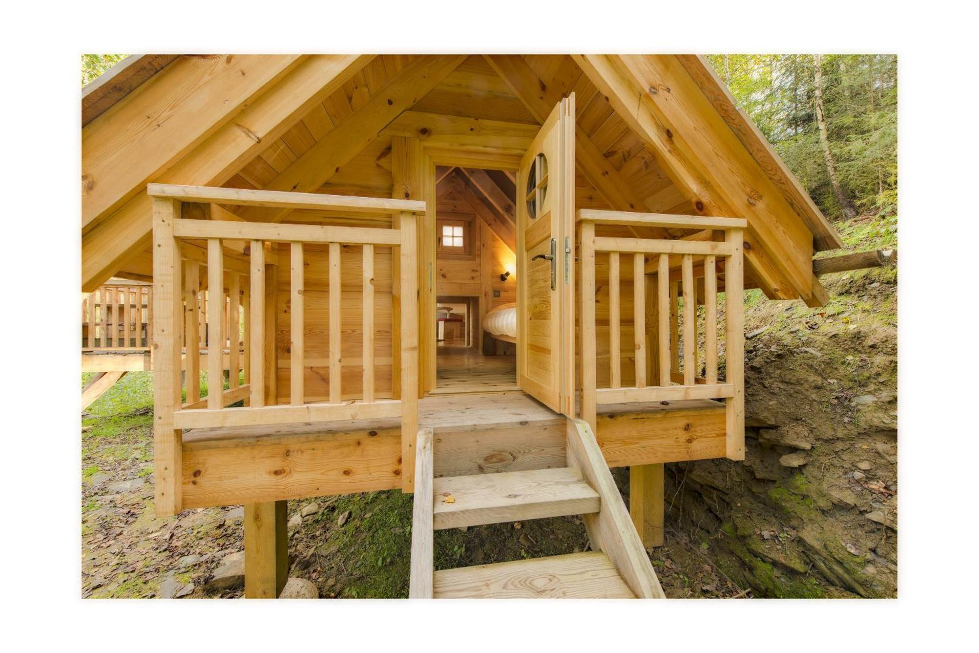Les Cabanes De Rensiwez Mabompre Екстериор снимка