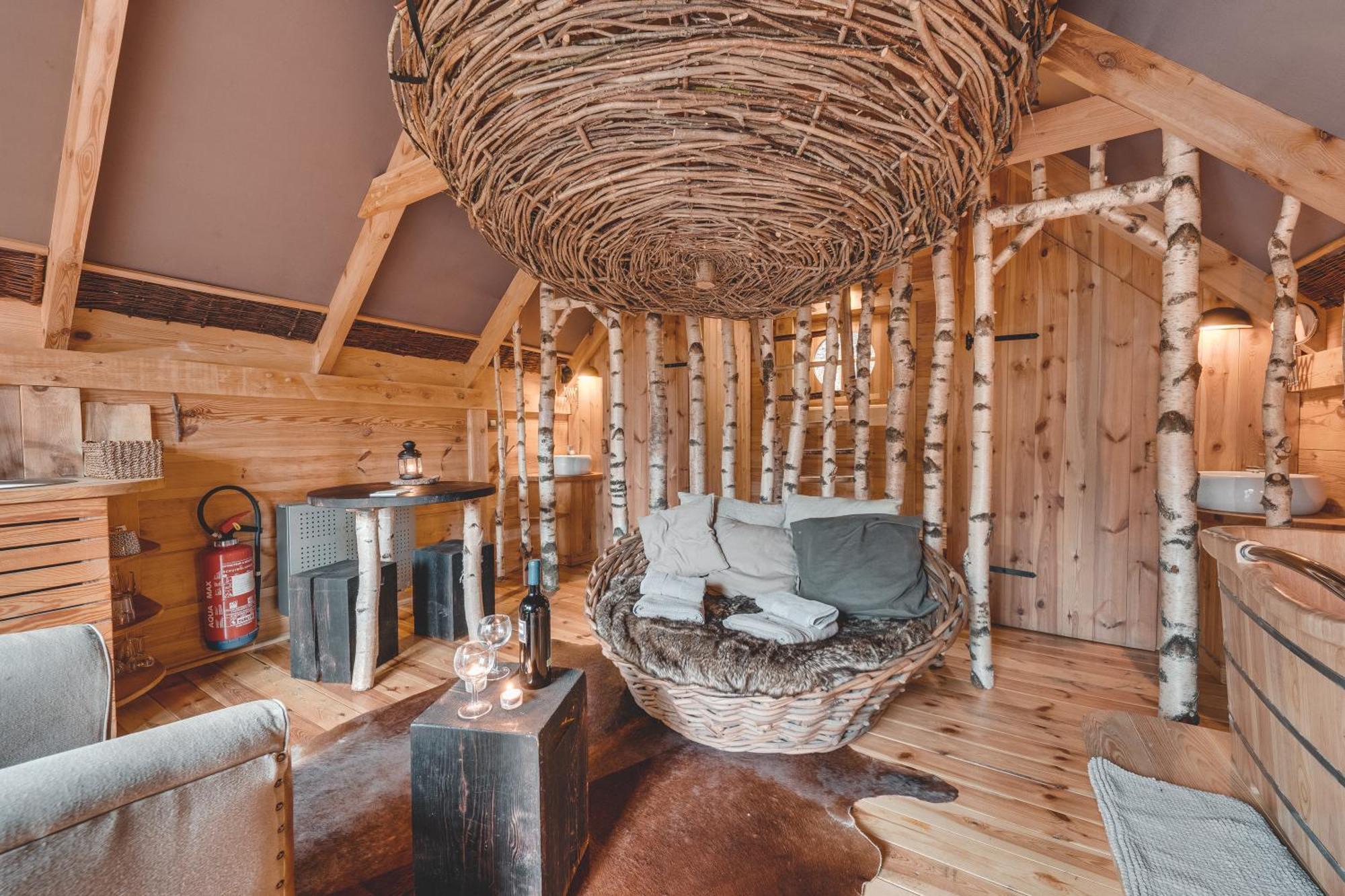 Les Cabanes De Rensiwez Mabompre Екстериор снимка